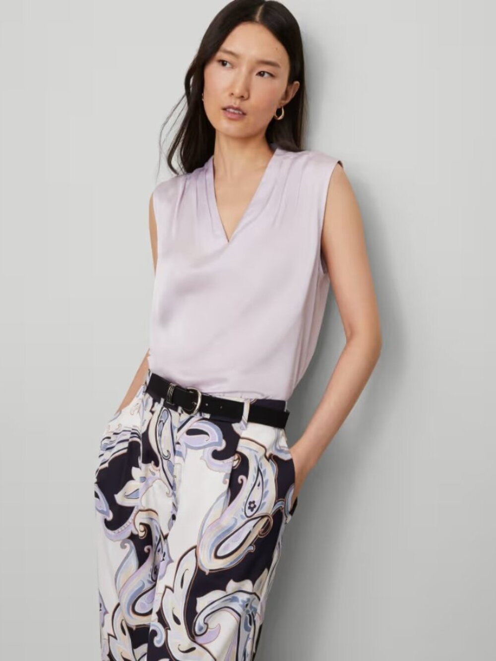 Ann Taylor Lavender V-Neck Sleeveless Camisole